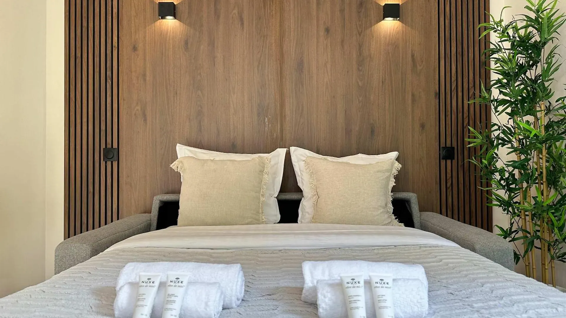 Studio With Terrace In Porte De Versailles Paris Apartment