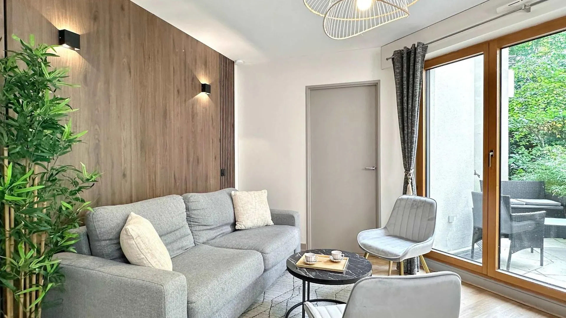 Apartment Studio With Terrace In Porte De Versailles Paris