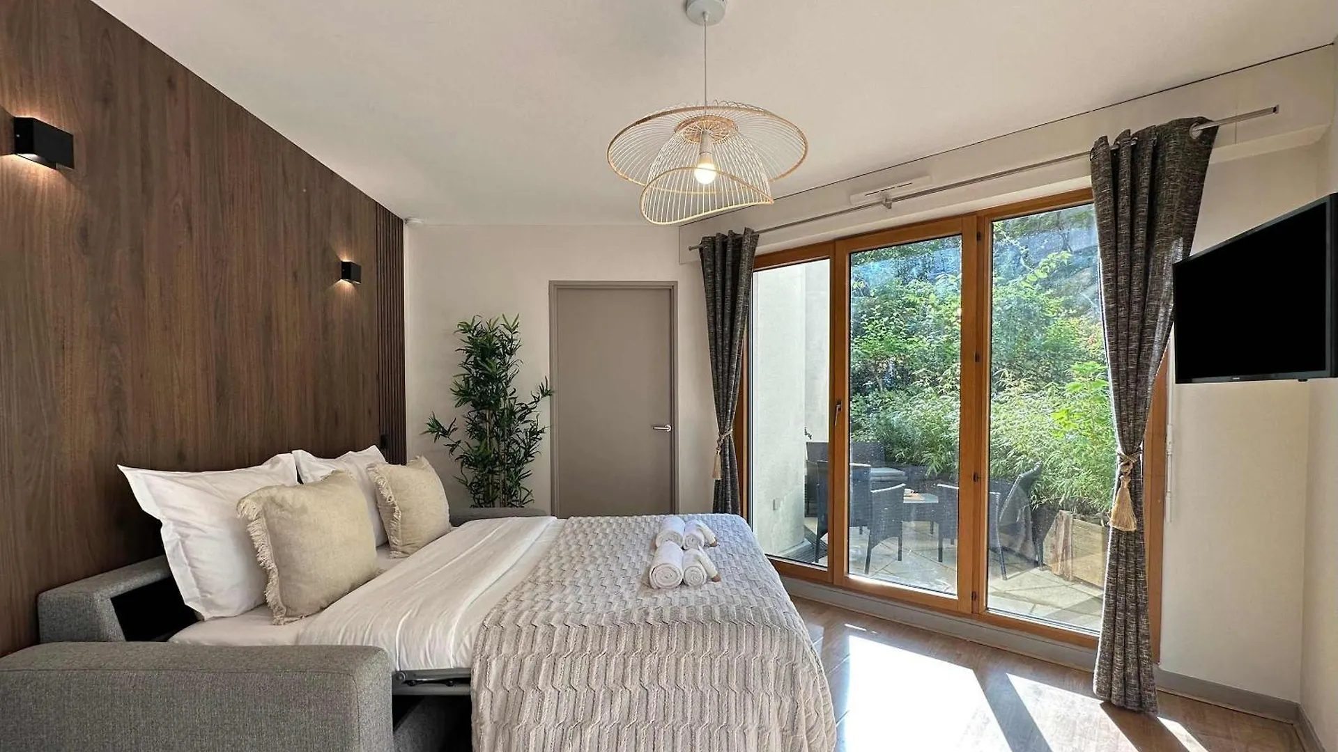 Studio With Terrace In Porte De Versailles Paris Apartment